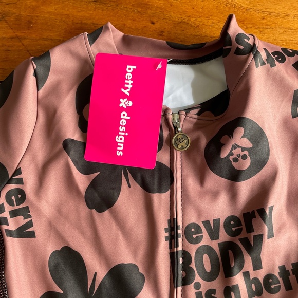 NEW- Women's Pink and Black Cycling Suit - Picture 2 of 6